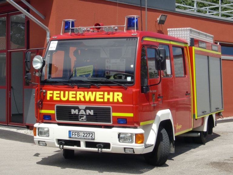 Grossansicht in neuem Fenster: Freiwillige Feuerwehr Mammendorf - Feuerwehrfahrzeug LF 8_6